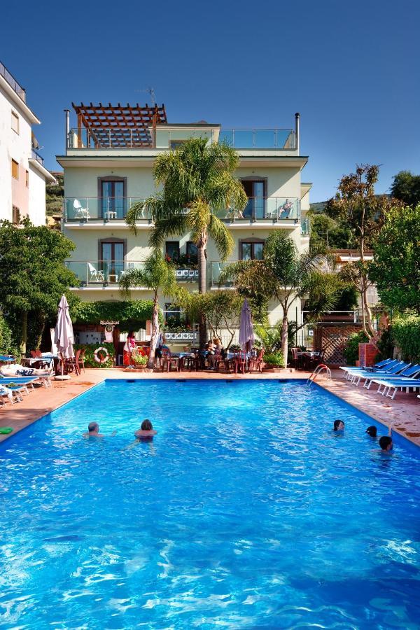 Sorrento Comfort Rooms Con Piscina المظهر الخارجي الصورة